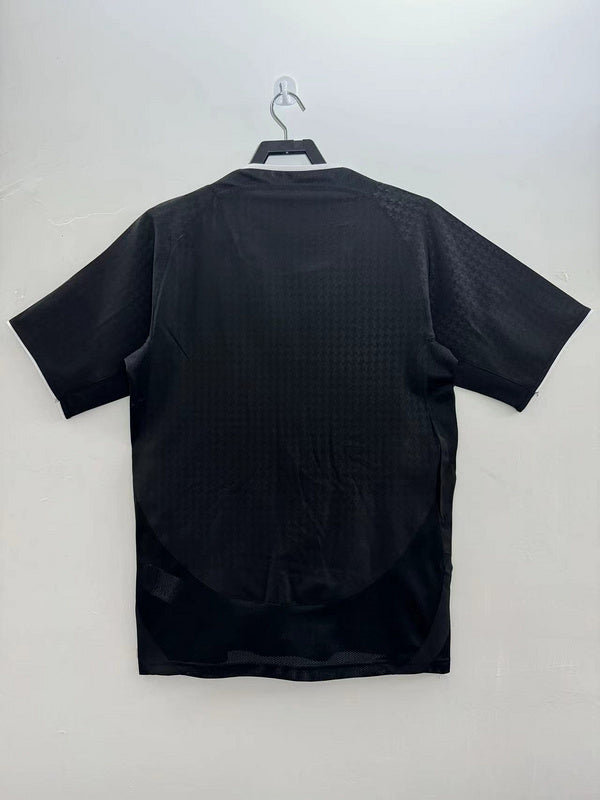 Manchester United 2003-04 Retro - Away