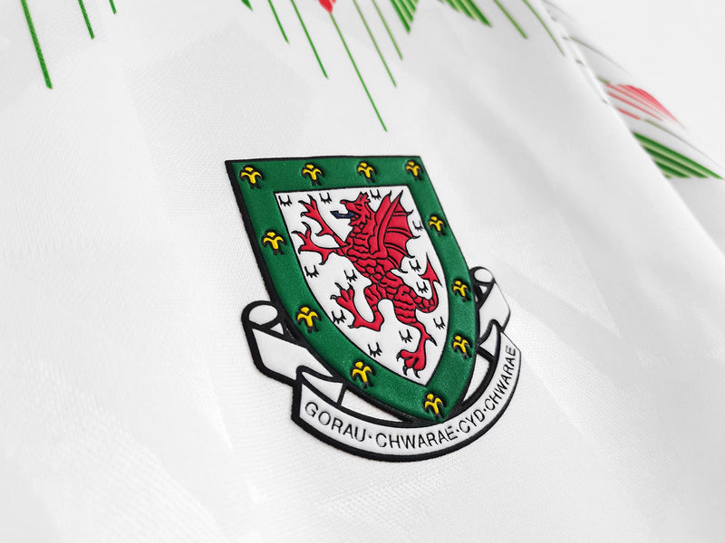 Wales 1990-92 Retro - Away